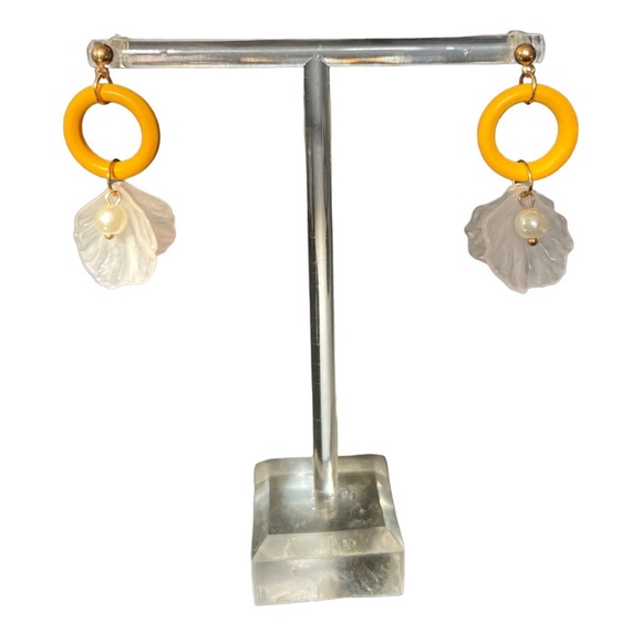 Bohemian Yellow Circle with Petals & Faux Pearl Drop Earrings NWT - Picture 3 of 3